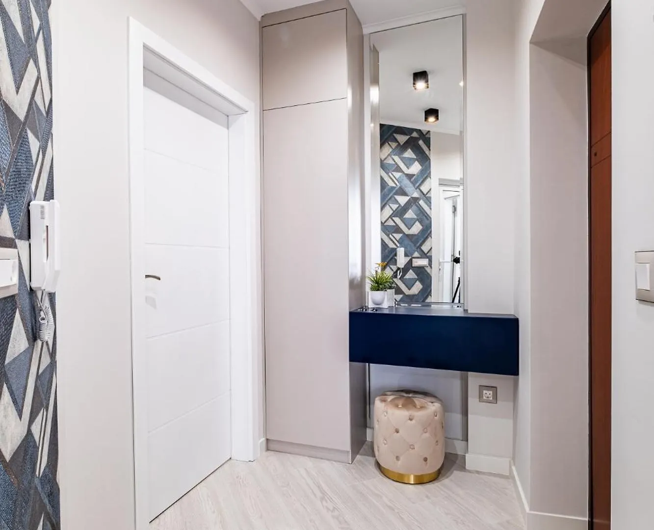 Perfect Stay Near Sea Garden Varna Apartment